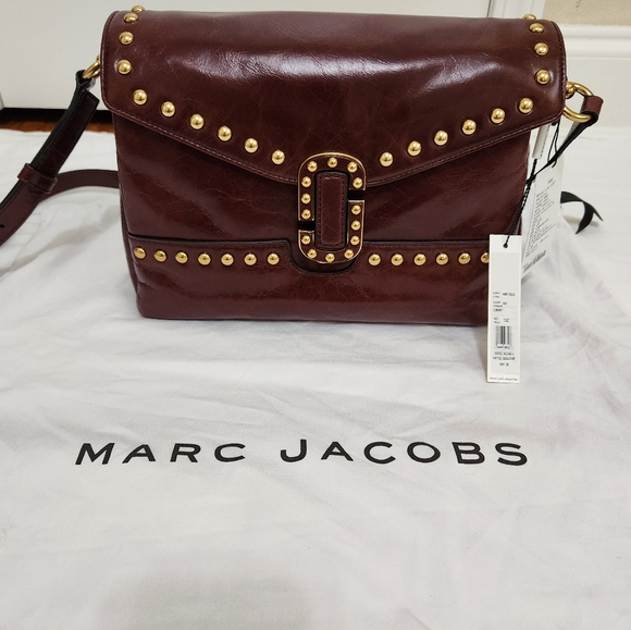 Marc Jacobs Handbags - Marc Jacobs Chianti /Burgundy color studded envelope shoulder handbag/ crossbody